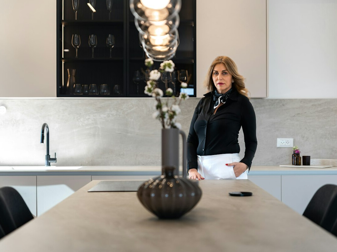 luxury real estate agent